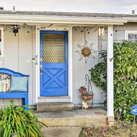 1 Mi to Main Street Sutter Creek Poolside Oasis!