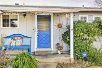 1 Mi to Main Street Sutter Creek Poolside Oasis! - Pet friendly