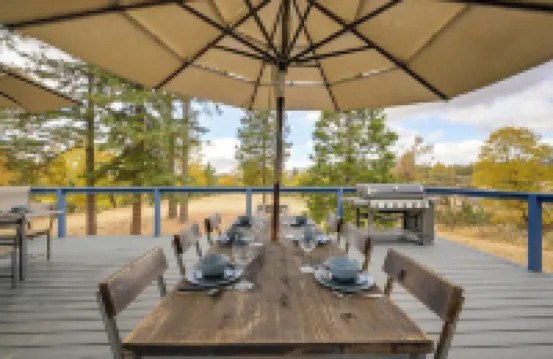 'Mudge Ranch Retreat' Near Bass Lake w/ EV Charger