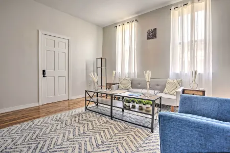 Updated Bayonne Townhome ~ 11 Mi to NYC!