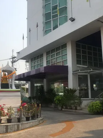 รูปภาพของโรงแรมวีเวิร์บ เซอร์วิสอพาร์ทเมนท์