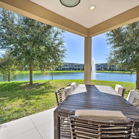 Upscale Townhome Close to Walt Disney World!