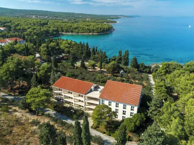 Aminess Vival Casa Velaris Hotels in der Nähe von Ronilački centar Draulik