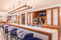 Courtyard Glasgow Airport Hotels in Clydebank
