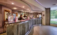 Stirling Court Hotel - bar
