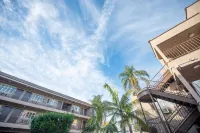Casa Bella Inn- Huntington Park Отели рядом с достопримечательностью «Суперцентр Уолмарт»