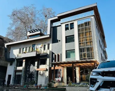 FLICKERZ INN Hotels in Raj Bagh