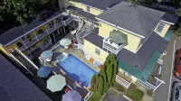 Beach Motel and Suites - Motels