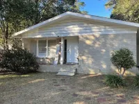 Cheerful & Peaceful Home near VSU, Downtown, Moody Hotel in zona Mathis Auditorium