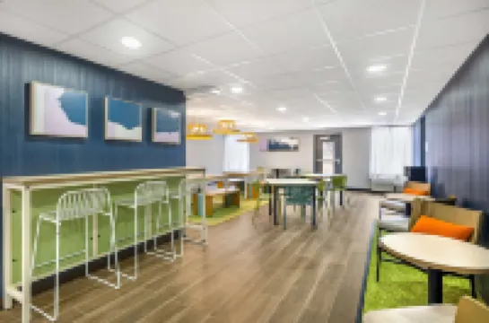 Spark by Hilton Roanoke Airport