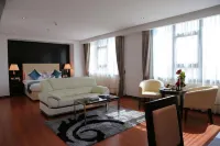 The Olive Hotel, Juffair - Balkoner
