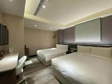 Chair Man Hotel
