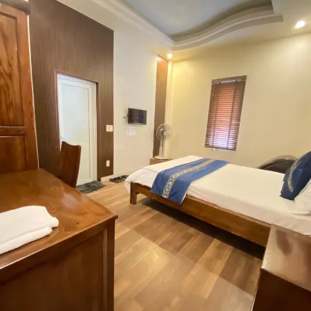 Rose Hotel