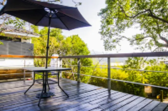 Sanyi Wei Wei Feng B&B