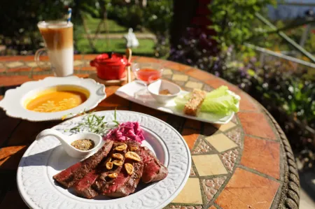 Prado Hill Holiday Отели рядом с достопримечательностью «Старая улица Тай-Ху»