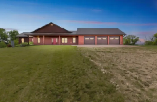 湖畔四卧室度假屋，私密、寧靜且風景優美的四卧室別墅 酒店