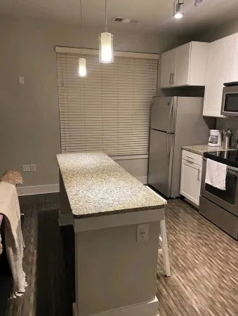 Cozy 1 bedroom with courtyard pool view