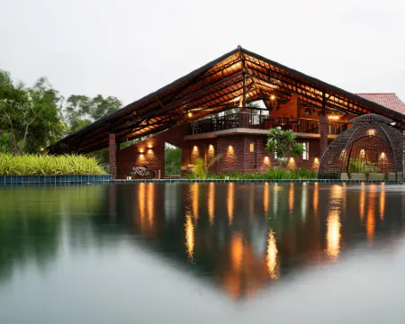 孫德爾本斯索納爾班格拉酒店 南24區縣酒店