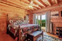 5 miles to Tryon Equestrian Center large log cabin  4 Bedroom 2.5 bath