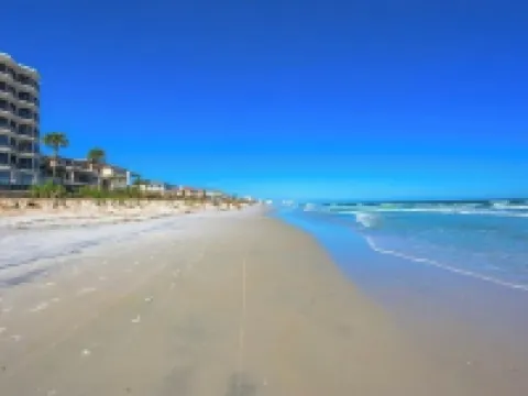 Direct Ocean Front Condo steps away from the Beach! Hotels in Ponce Inlet