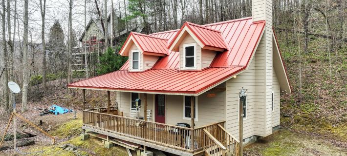 Santeetlah Lake Retreat w/ Dock: Walk to Water! Hotele w: Graham County