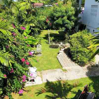 Bananaquit Tobago -Stay Near the Beach Hotel Exterior
