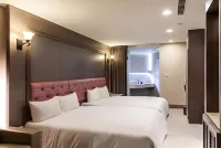 Maple Hotel Hotels in Tainan