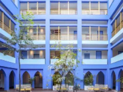 Bloom Boutique | Signature Towers