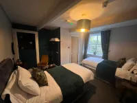 Elephant & Castle Hotels in Holmfirth