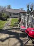 Charming 3-bedroom house steps from Lake Shore Park in Ashtabula with WiFi, AC 애슈터뷸라 호텔