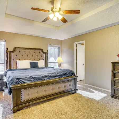Large Yard, Fire Pit & Games: Grandview Haven!