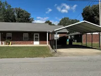 Charming 2-bedroom apartment with AC, WiFi in tranquil Benton