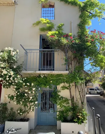 Maison de Village Avec Terrasse Tropézienne Отели рядом с достопримечательностью «Парк атраксьон Марсейан пляж»