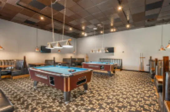 Best Western the Westerly Hotel コートネイのホテル