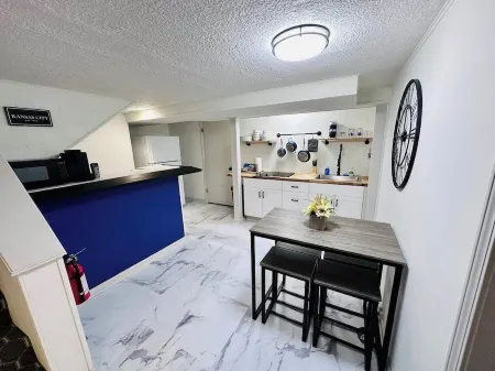 Rock House Retreat *Freshly Renovated*