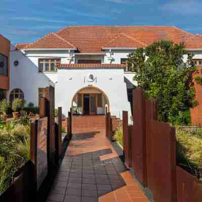 Sanctuary Mandela Hotel Exterior