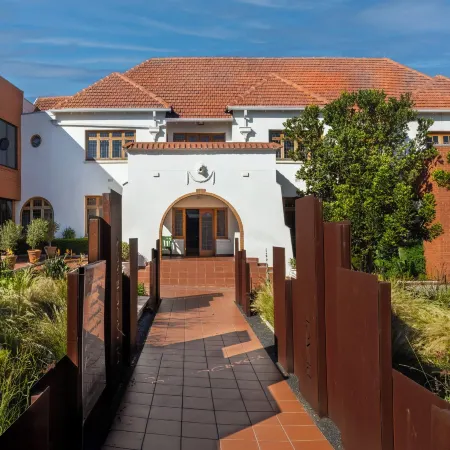 Sanctuary Mandela Отели рядом с достопримечательностью «Торговый центр Killarney»