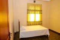 Yuli Nandas Villa - Where you feel home miles away Hotel a Polgasowita