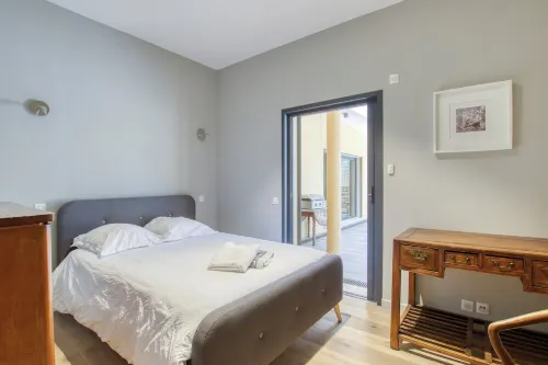 Espace Deluxe Avec Immense Salon et Piscine sur Terrasse Entre Pins et mer
