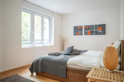 BASELiving 3,5 Room Suite - Near ESC - Bahnhof SBB Hotels in Bruderholz