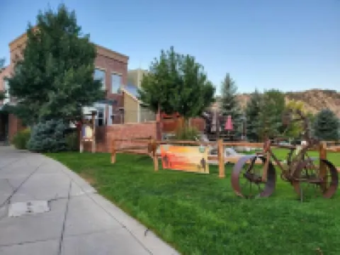 Cozy Eagle Ranch retreat walk to everything Hoteles en Eagle