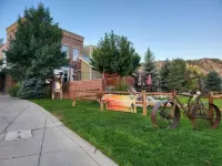 Cozy Eagle Ranch retreat walk to everything Hotels in Eagle