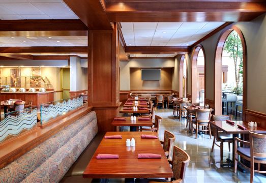 더블트리 바이 힐튼 디트로이트 - 디어본