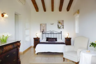 Dream finca for 8 people in the countryside with wonderful views. Private pool. Hotels near Playa de S'Amarador