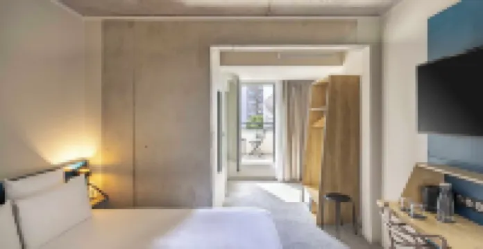 Best Western 11Bauer Paris Saint-Ouen Hotels near Alstom ITC