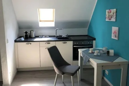 Charming apartment on Wasserburg Anstel equestrian farm Отели в г. Роммерскирхен