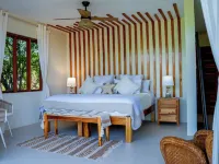 Hawksbill - 4 BR Villa in Treasure Beach w/ AC, WiFi, Private Cove & Staff Hotels in Treasure Beach