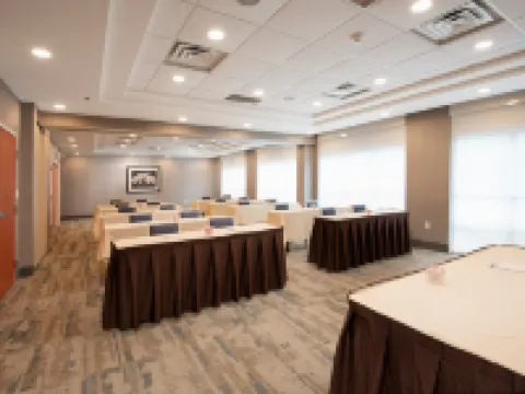 Hampton Inn & Suites by Hilton Barrie Hotels in Barrie