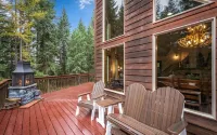Charming Secluded  3-bedroom house in Sagle ID close to Lake and Schweitzer Ski