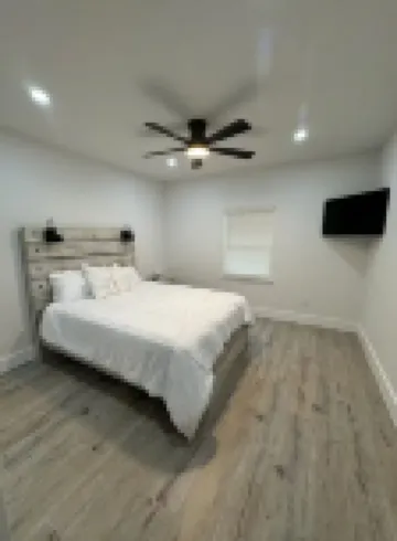 La Casita Of Spring Hill 3BR/2Bath POOL HOME